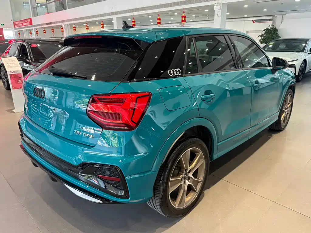Audi Q2L 2022