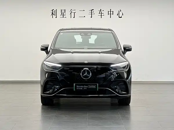 Mercedes-Benz EQE SUV 2025