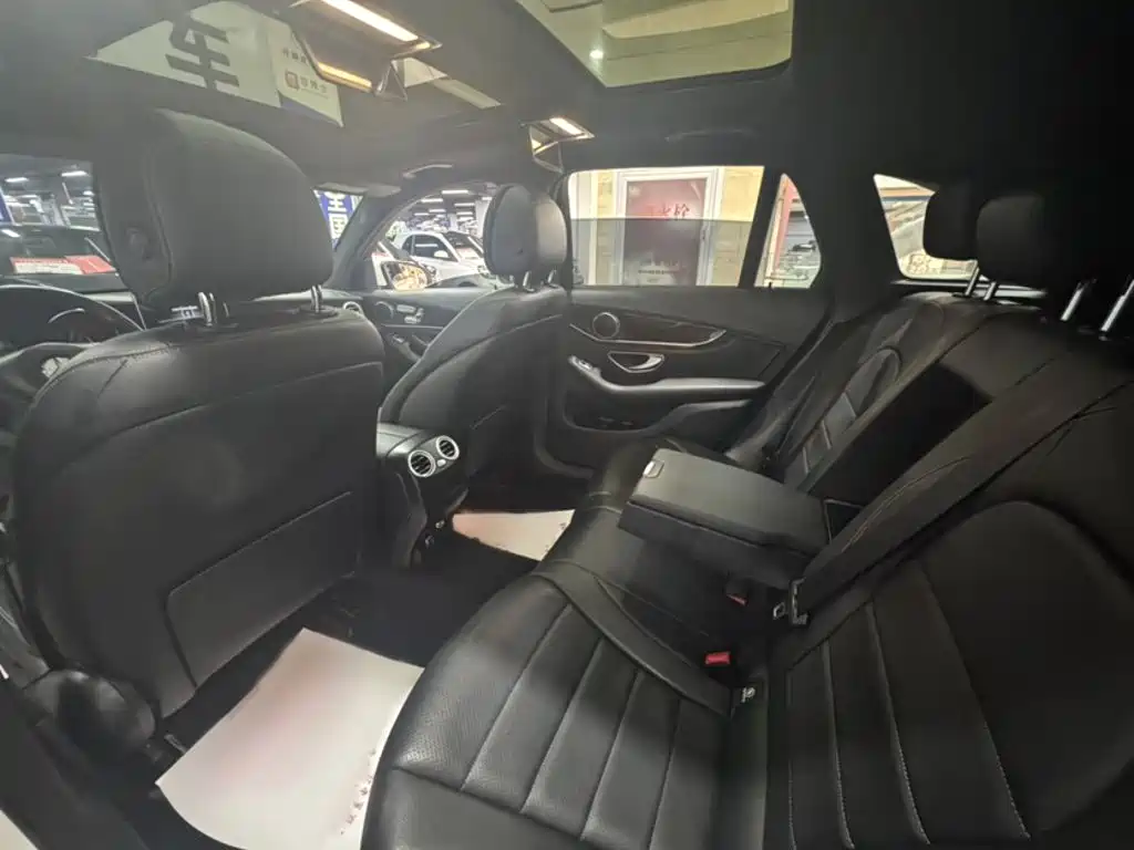Mercedes-Benz GLC 2018 — фото 14