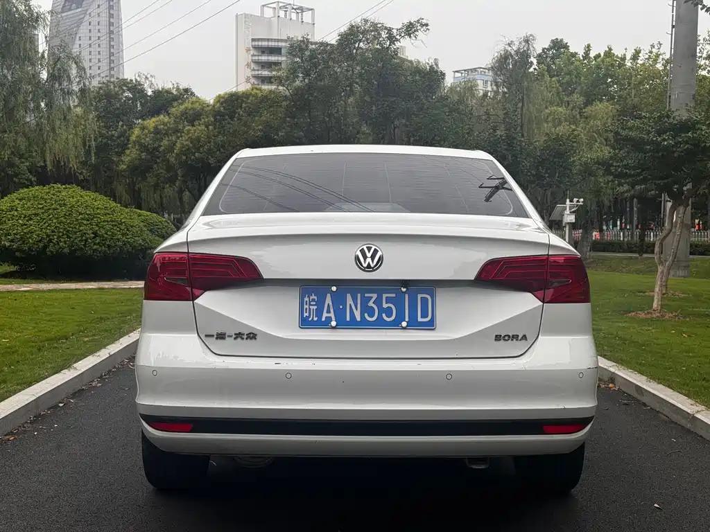 Volkswagen Bora 2023