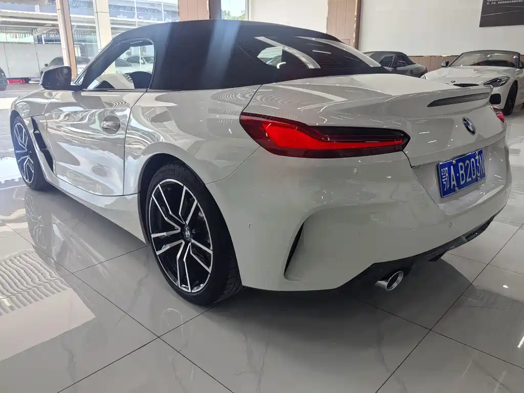 BMW Z4 2023 — фото 13