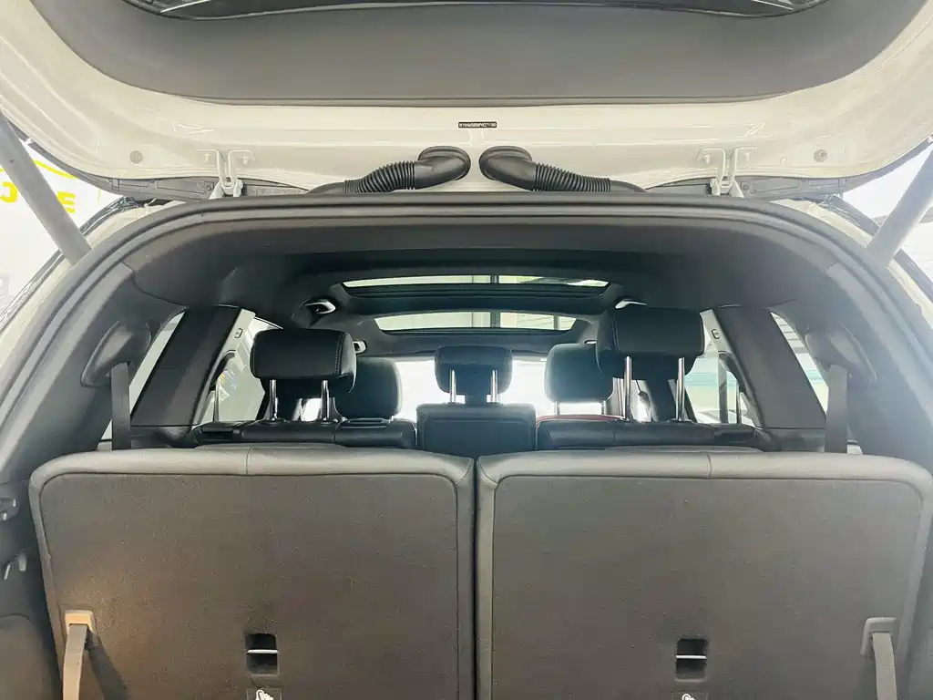 Mercedes-Benz GLB AMG 2023 — фото 15