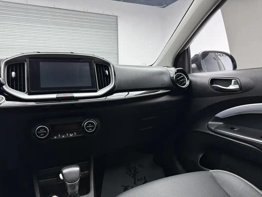 Kia KX1 2021 — фото 19