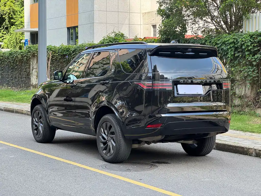 Land Rover Discovery 2023 — фото 9