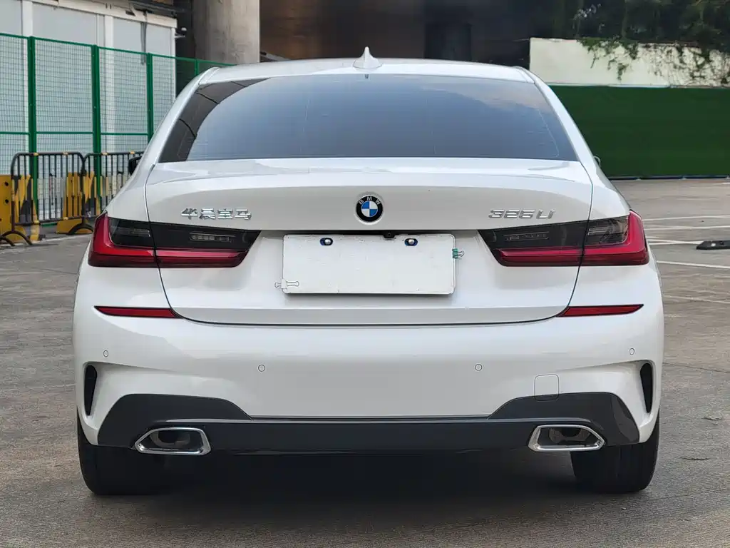 BMW 3 Series 2022 — фото 14