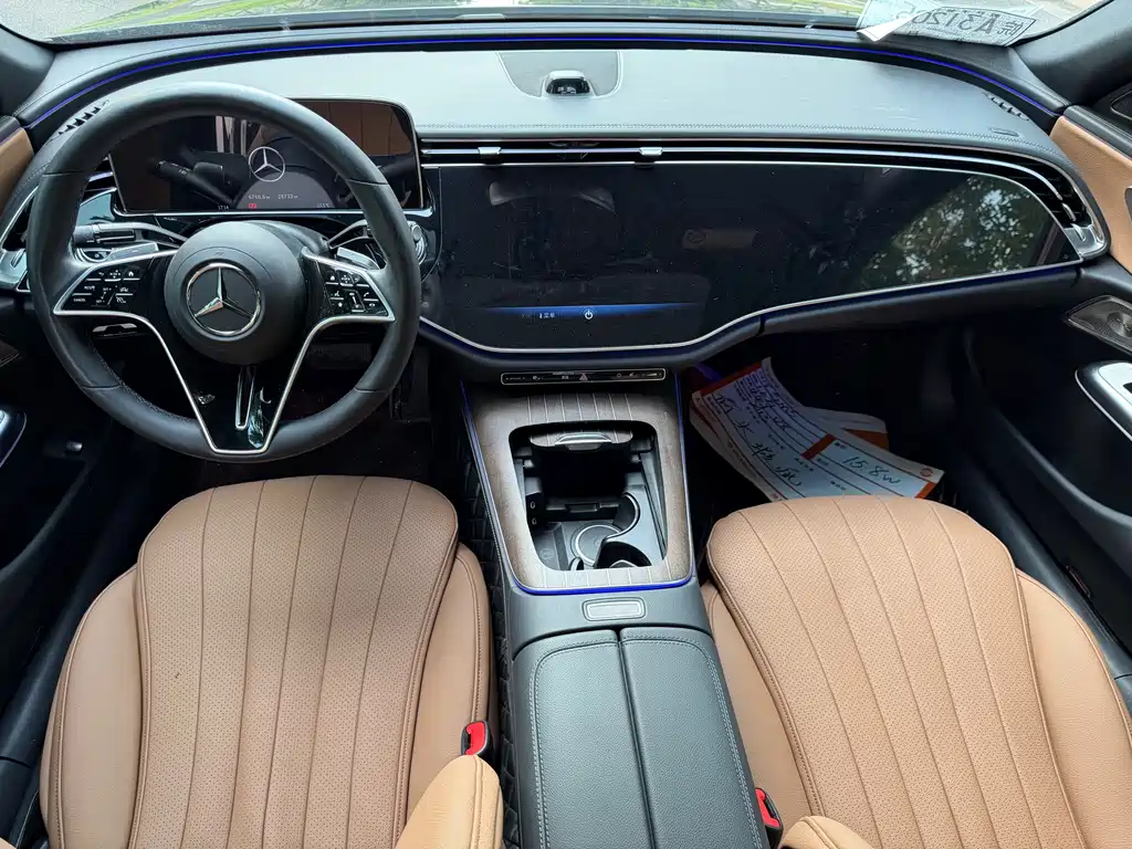 Mercedes-Benz E-Class 2024 — фото 10