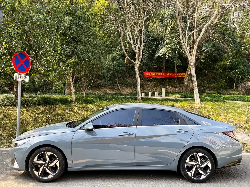 Hyundai Elantra 2021 — фото 4