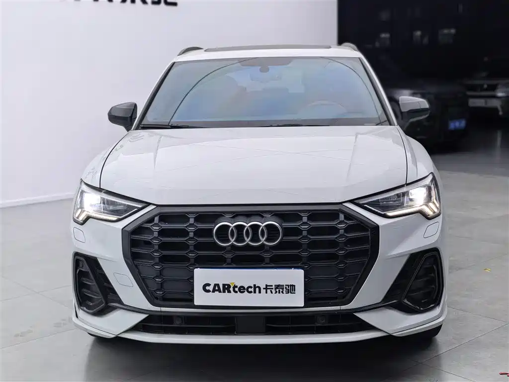 Audi Q3 2021 — фото 2