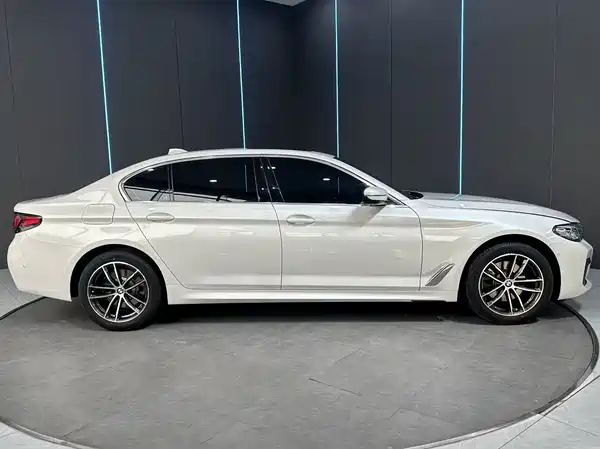 BMW 5 Series 2022