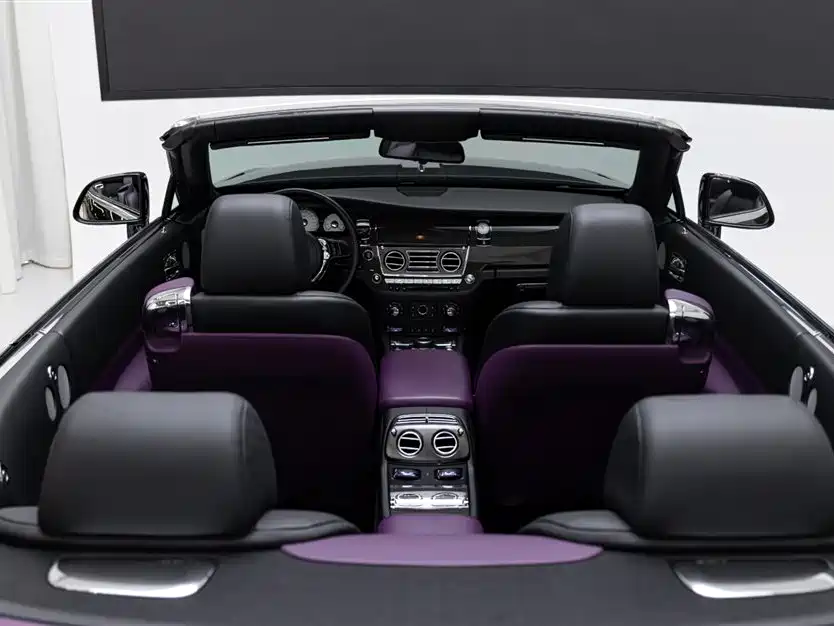 Rolls-Royce Dawn 2019 — фото 13
