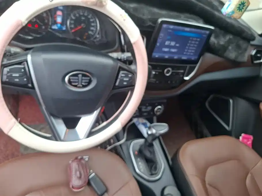 FAW Senya R7 2017 — фото 12