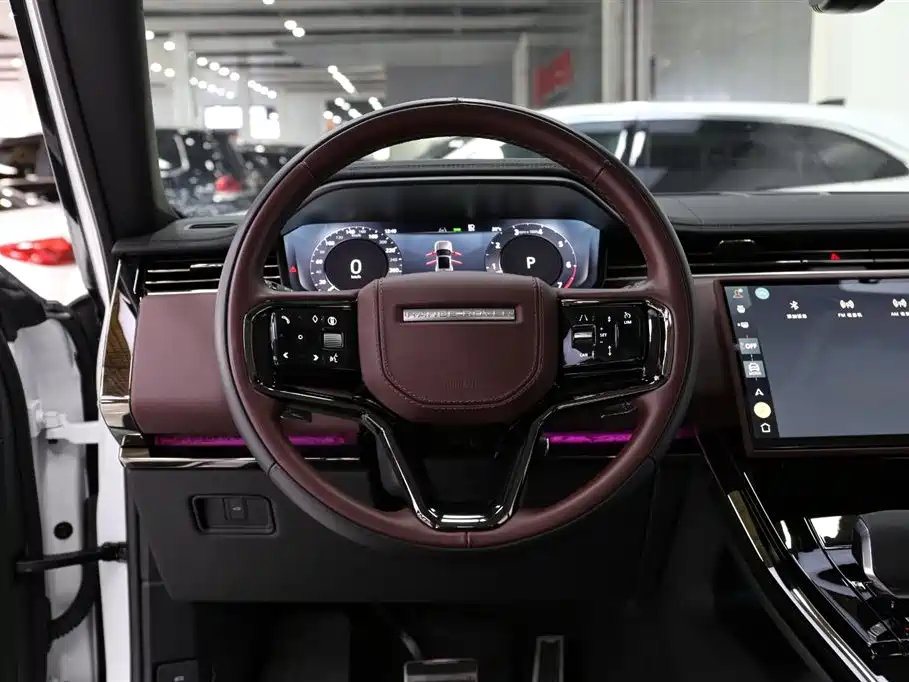 Land Rover Sport 2024 — фото 11