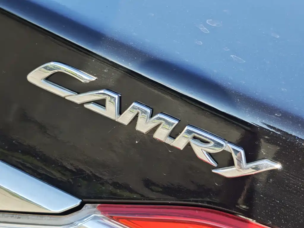 Toyota Camry 2014 — фото 12