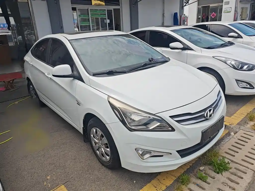 Hyundai Verna 2016 — фото 4
