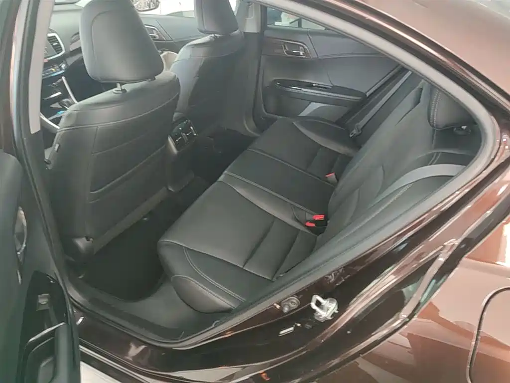 Honda Accord 2017 — фото 17
