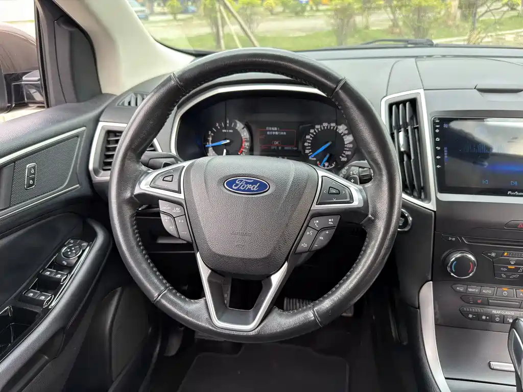 Ford Edge 2016 — фото 4