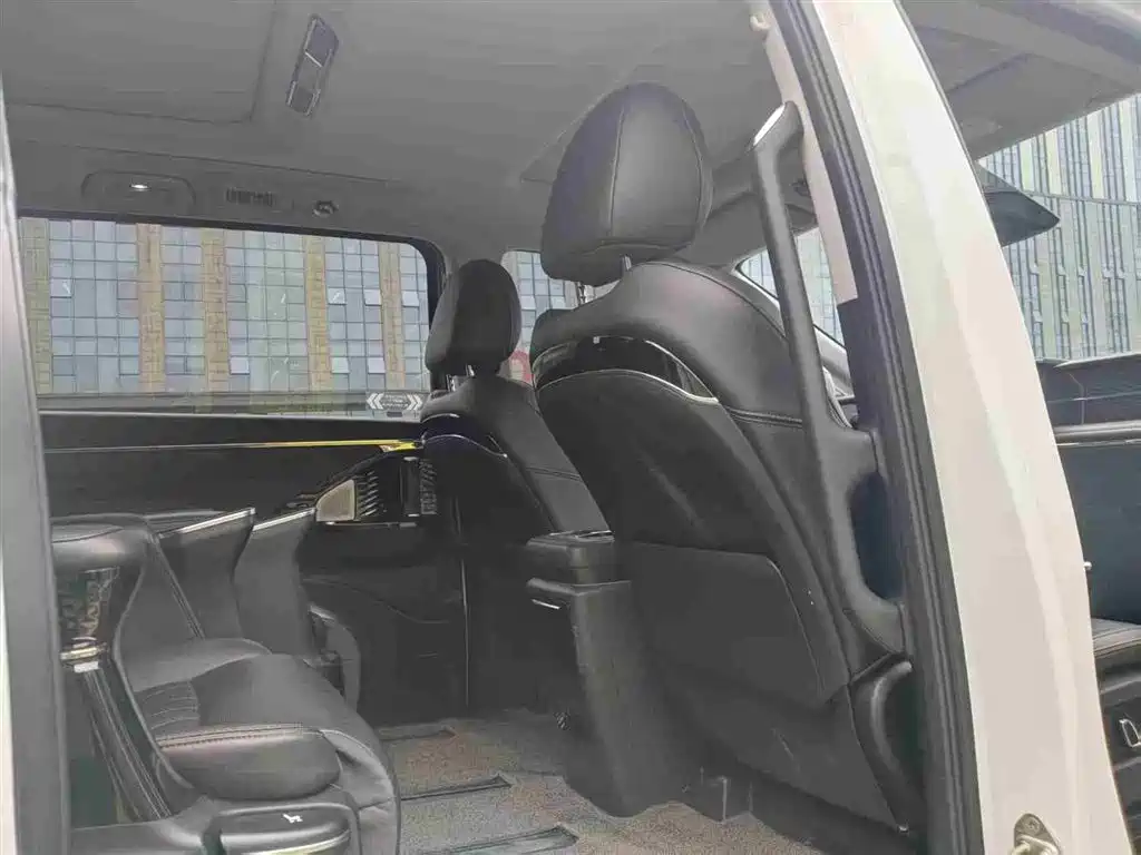 GAC Motor Trumpchi M8 2023 — фото 5