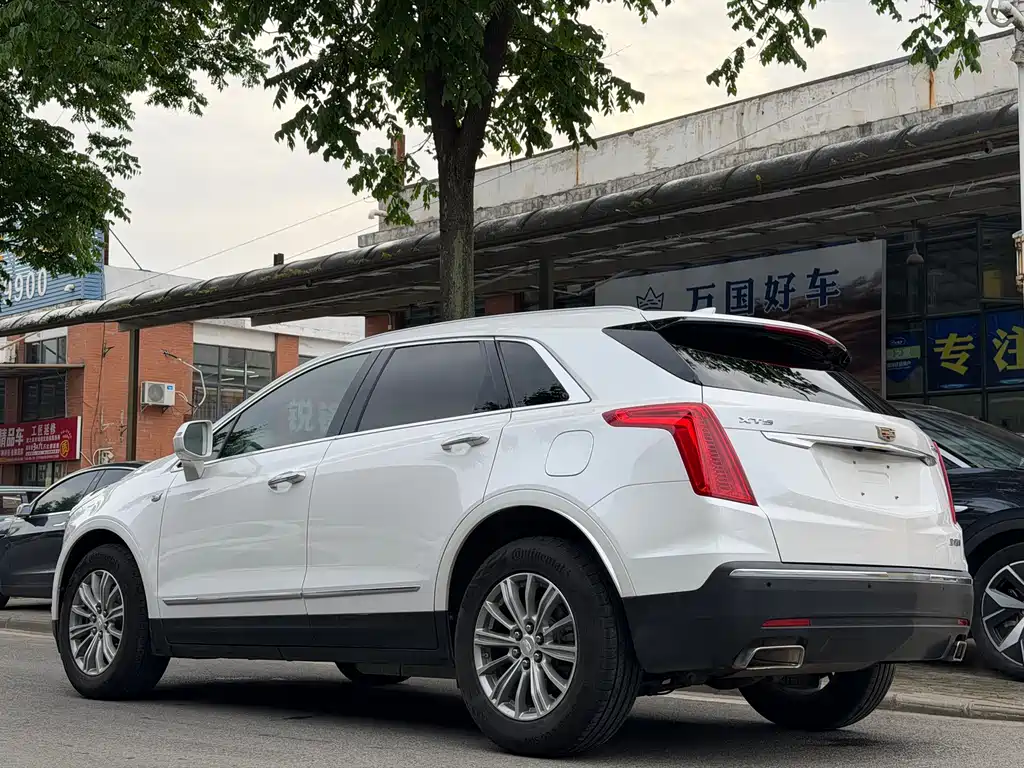 Cadillac XT5 2016 — фото 4