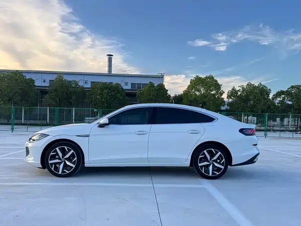 Volkswagen Lamando 2023