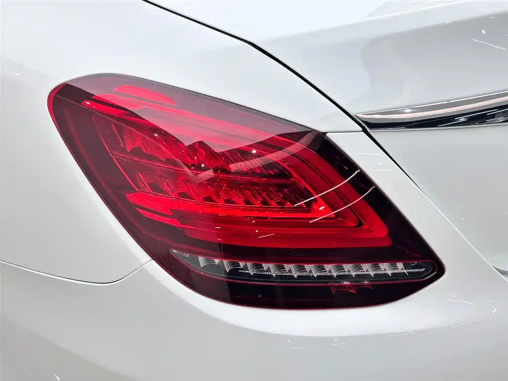 Mercedes-Benz C-Class 2019 — фото 21