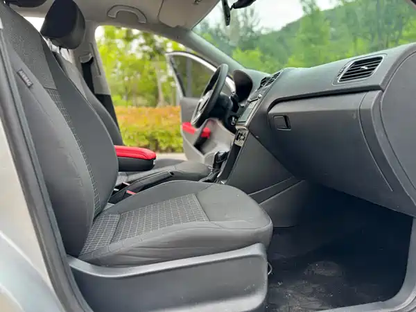 Volkswagen Polo 2014