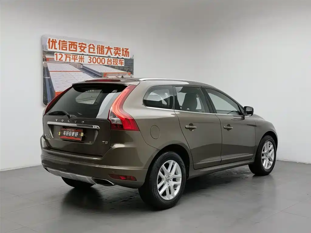Volvo XC60 2017 — фото 2