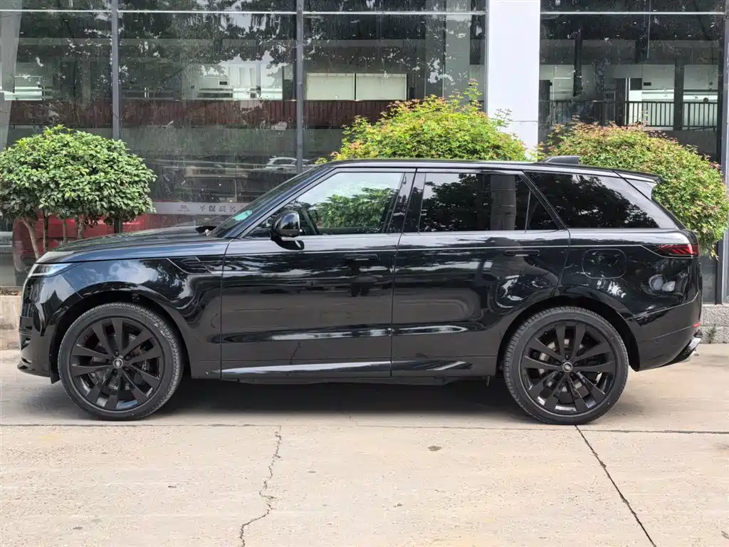 Land Rover Range Rover Sport New Energy 2025 — фото 2