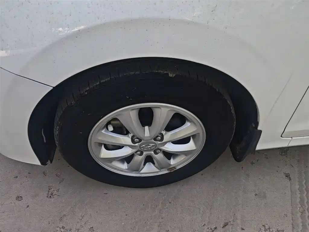 Hyundai Verna 2019 — фото 23