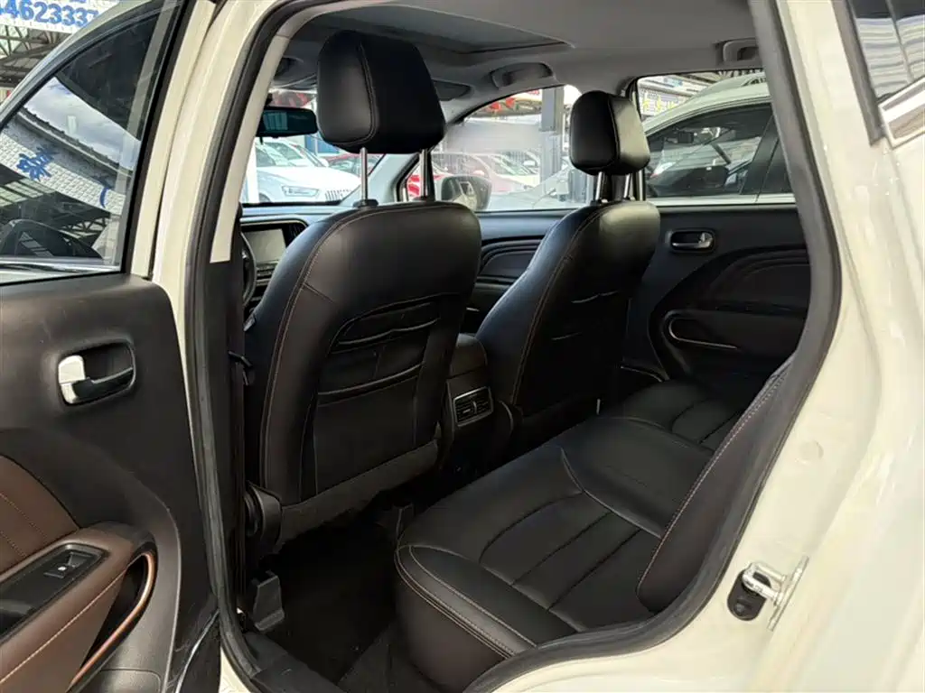 GAC Motor Trumpchi GS3 2019 — фото 13