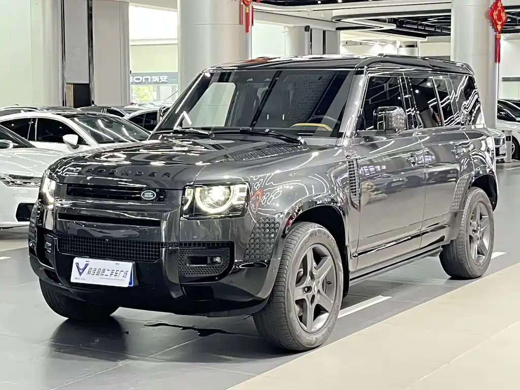 Land Rover Defender 2024 — фото 1