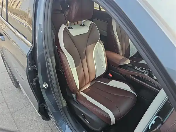 Geely Xingyue L 2024
