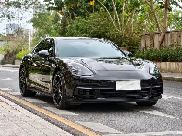 Porsche Panamera 2019