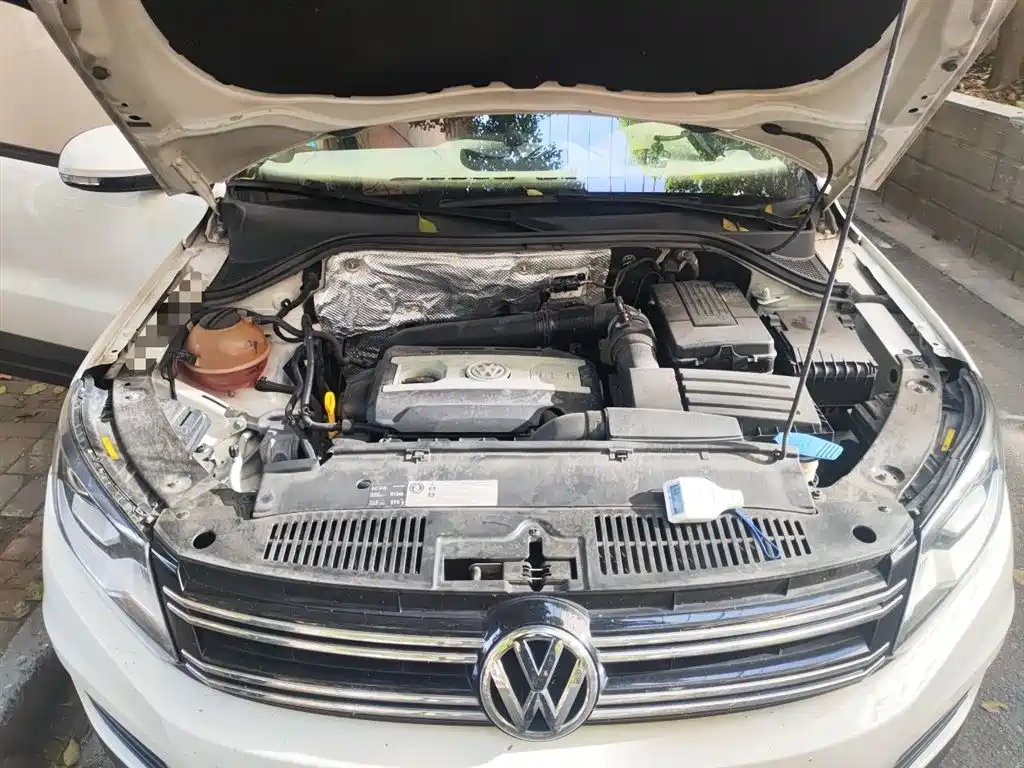Volkswagen Tiguan 2016 — фото 11