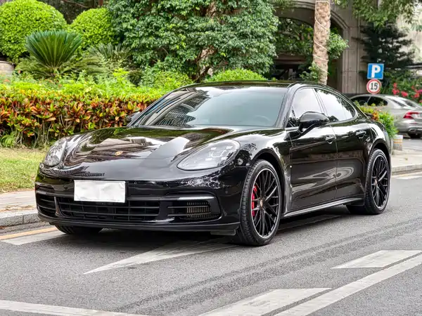 Porsche Panamera 2019