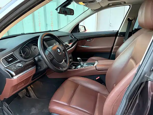 BMW 5 Series GT 2015