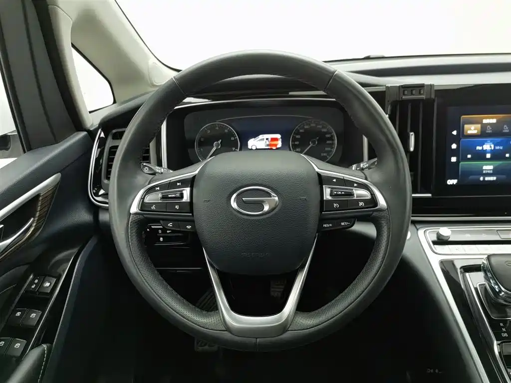 GAC Motor Trumpchi M8 2021 — фото 11