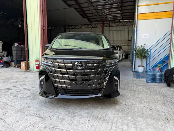Toyota Alphard 2025