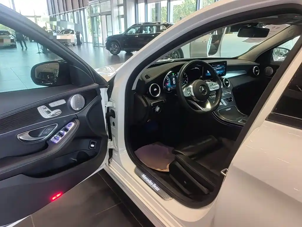 Mercedes-Benz C-Class 2021 — фото 16