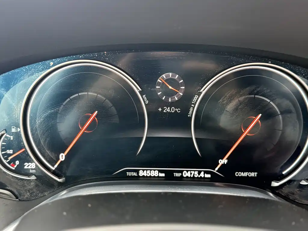 BMW 7 Series 2017 — фото 24