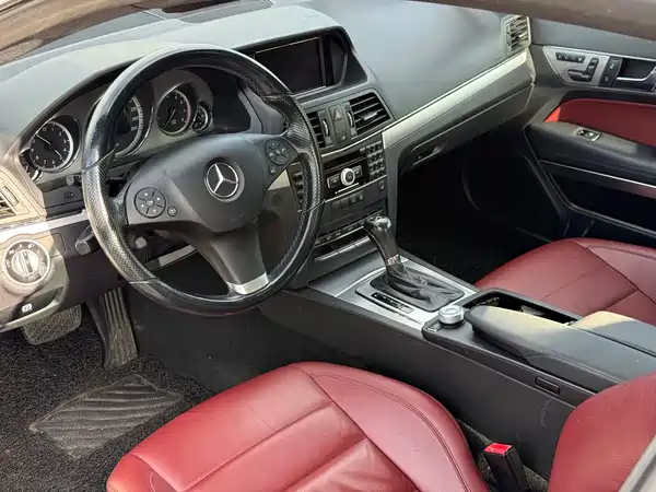 Mercedes-Benz E-Class 2010