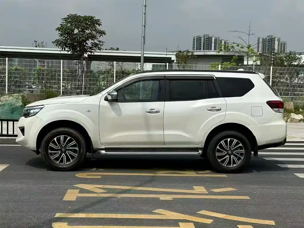 Nissan Terra 2019 — фото 7