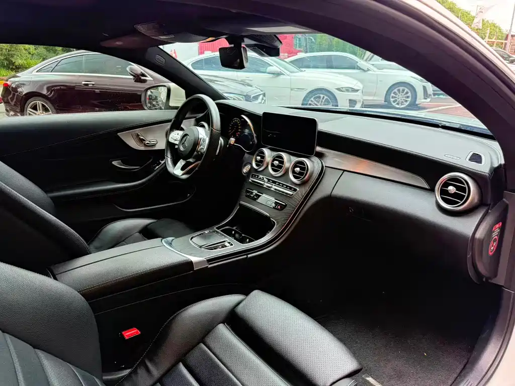 Mercedes-Benz C-Class 2019