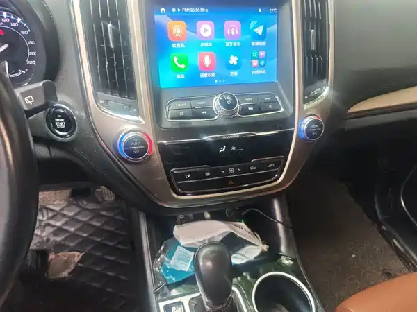 Changan CS95 2017