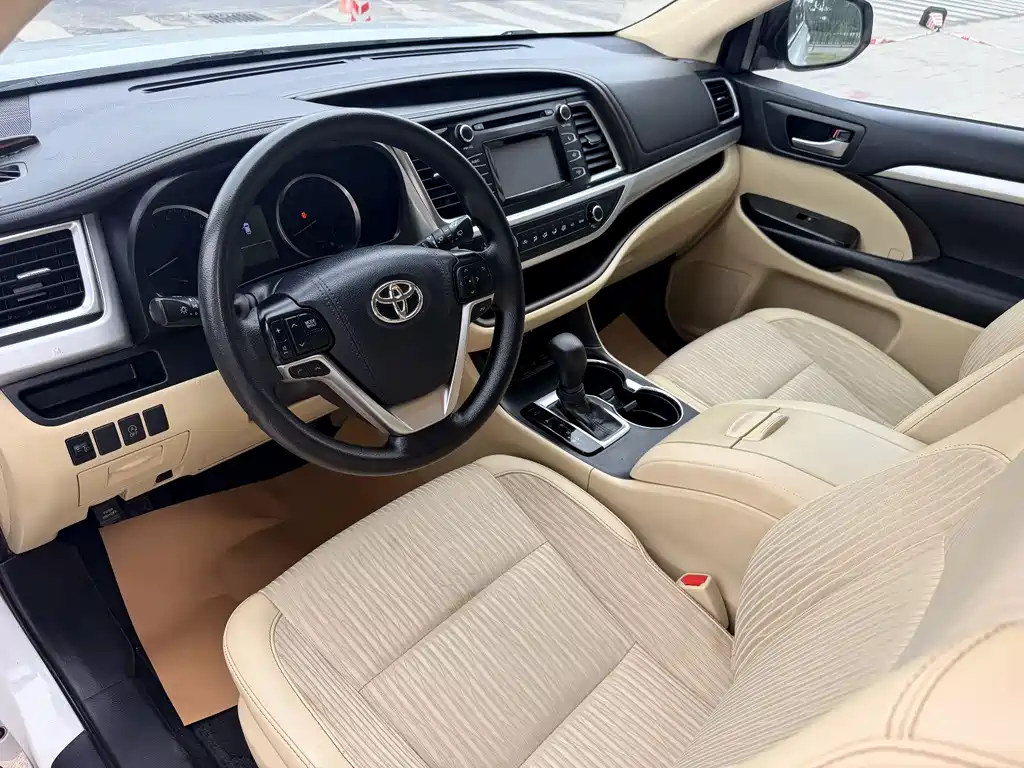 Toyota Highlander 2020 — фото 9
