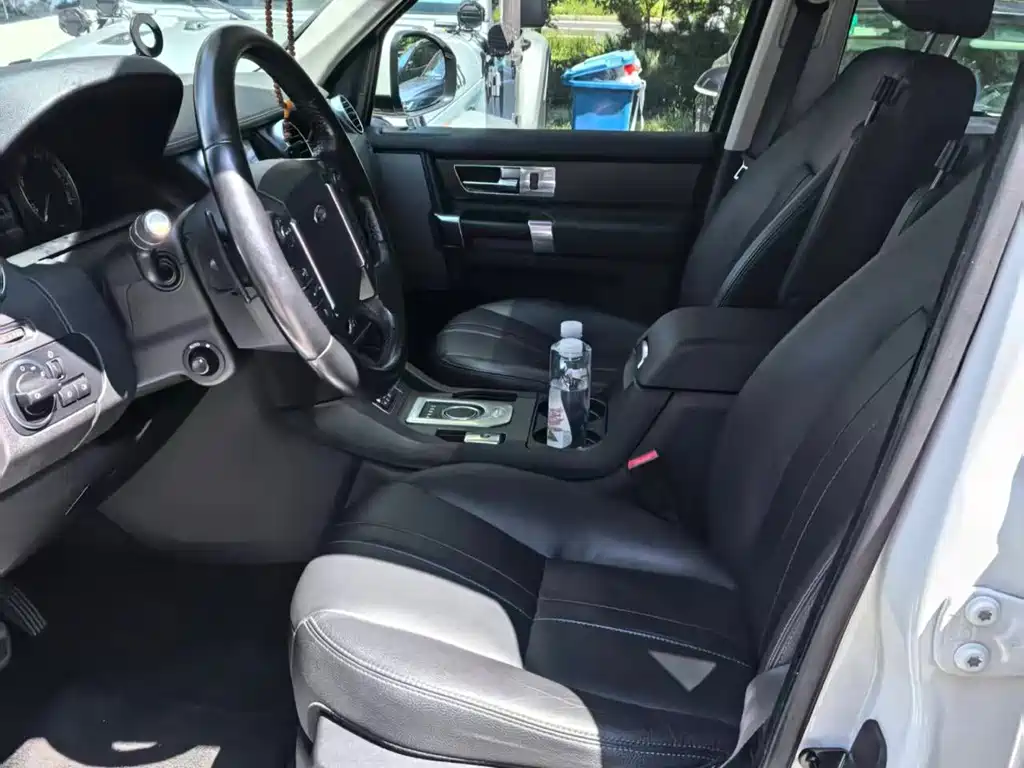 Land Rover Discovery 2015 — фото 3