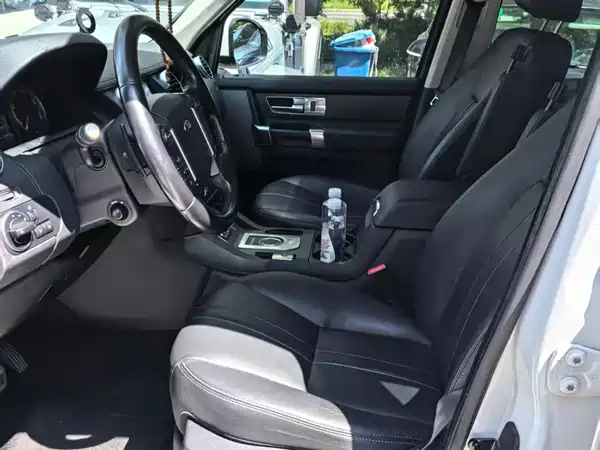 Land Rover Discovery 2015