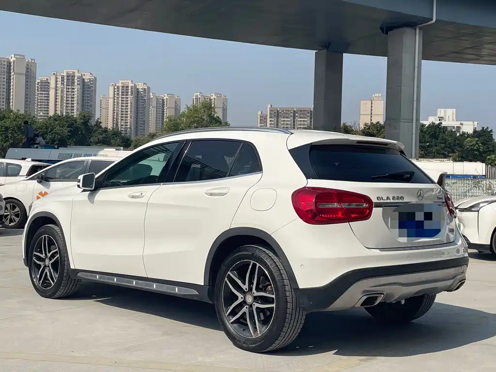 Mercedes-Benz GLA 2016 — фото 11