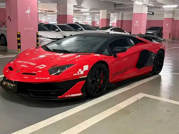 Lamborghini Aventador 2011