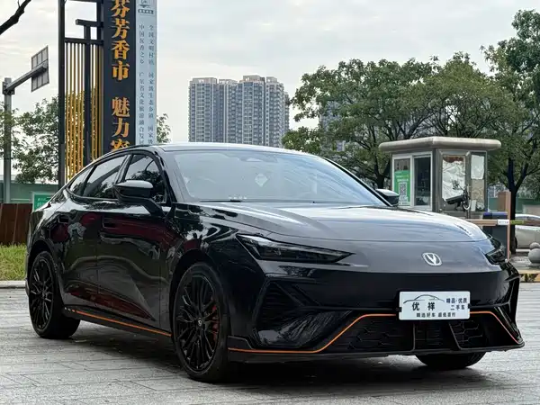 Changan UNI-V 2025