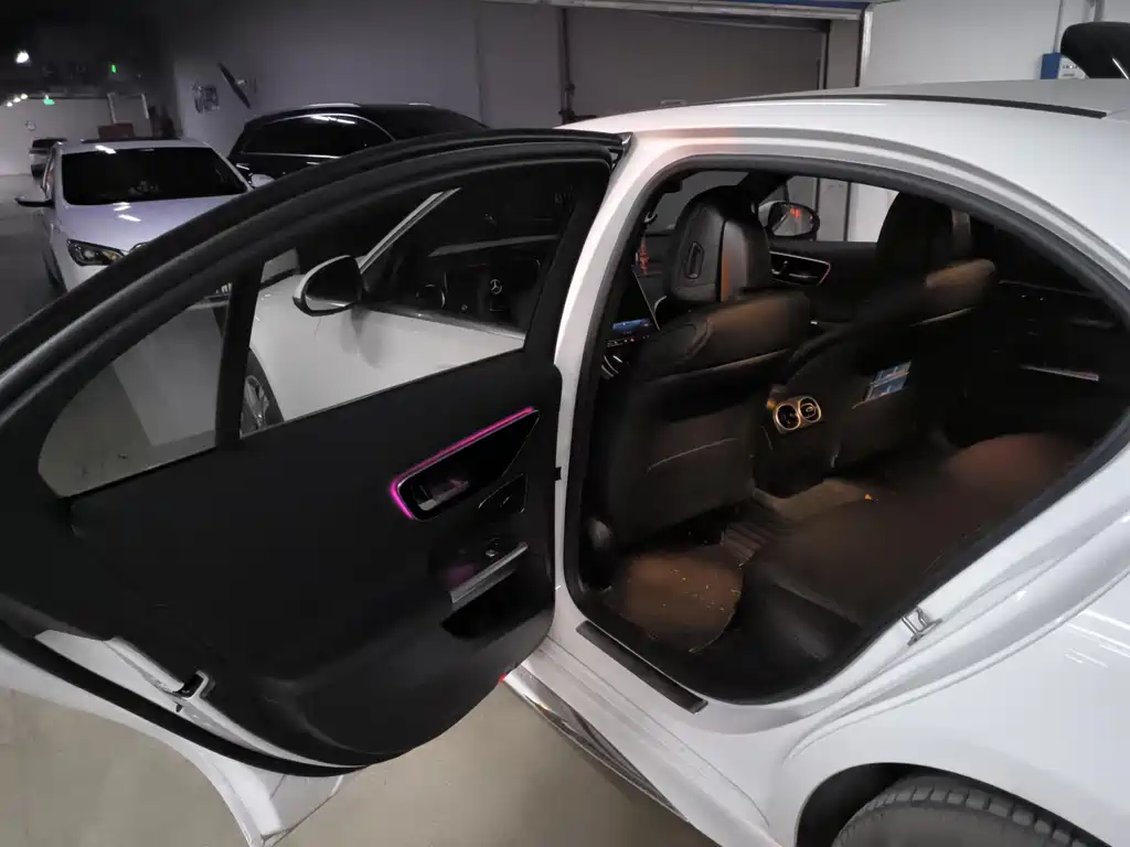 Mercedes-Benz C-Class 2021